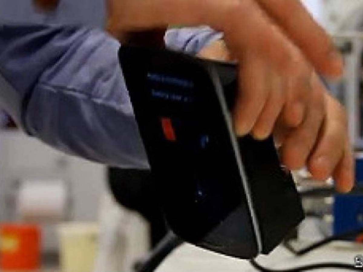 Cargador que resucita batería del celular en un minuto