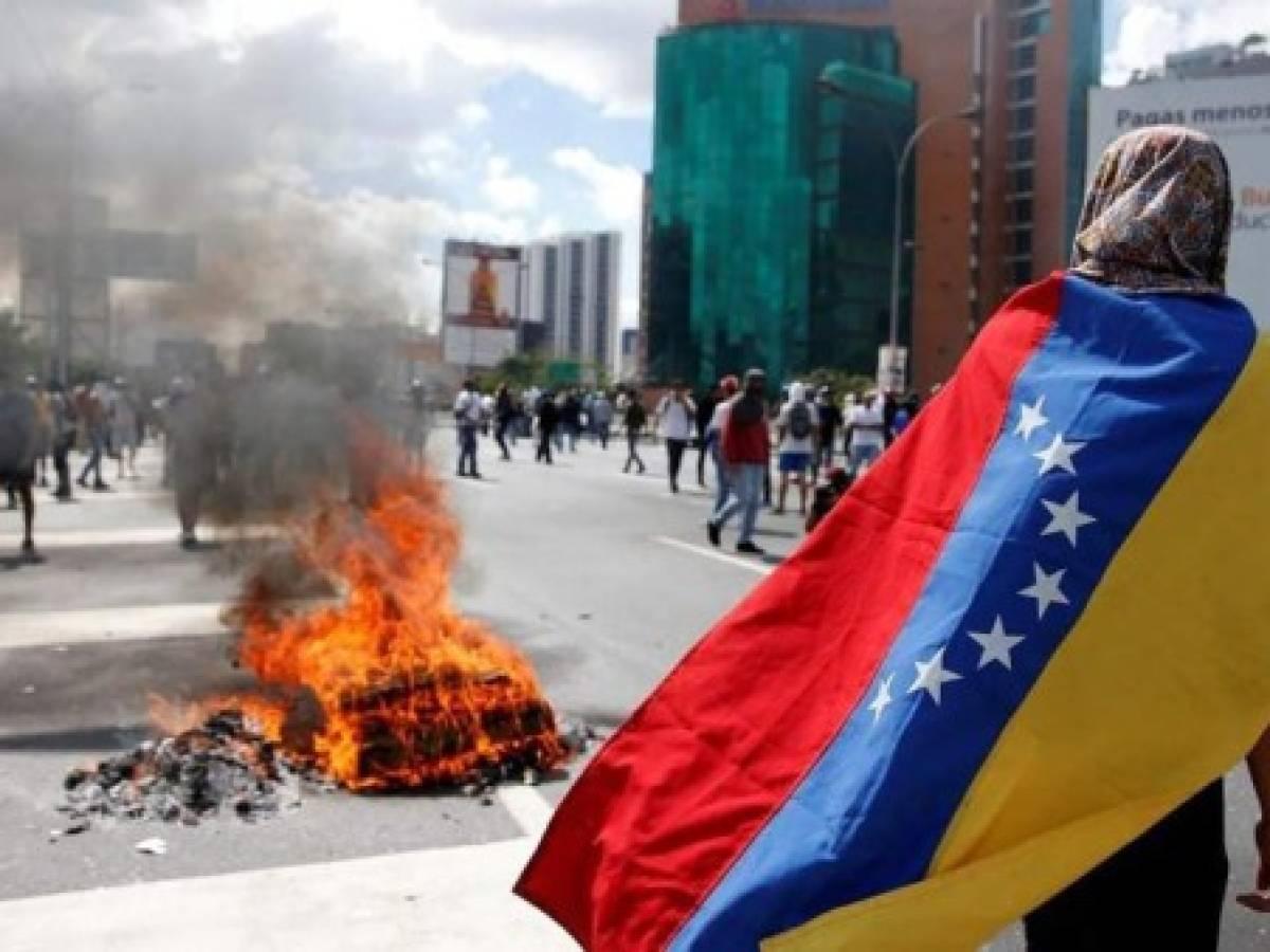 Venezuela reporta a EEUU caída del PIB de 16,5% en 2016