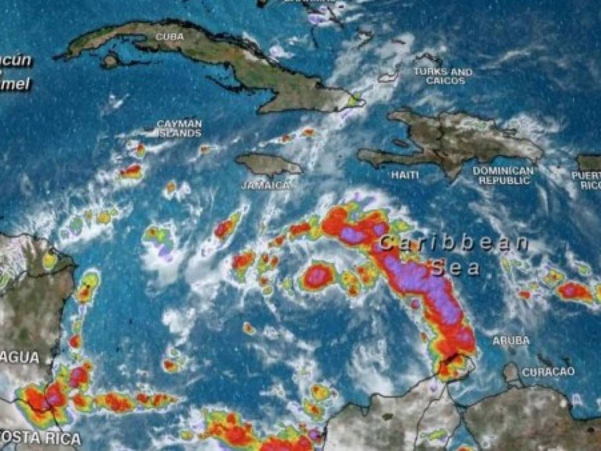 Centroamérica espera a tormenta Eta, que podría convertirse en huracán