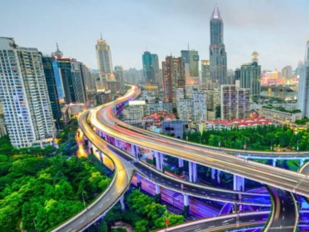 China sobre burbujas golpea a mercado accionario