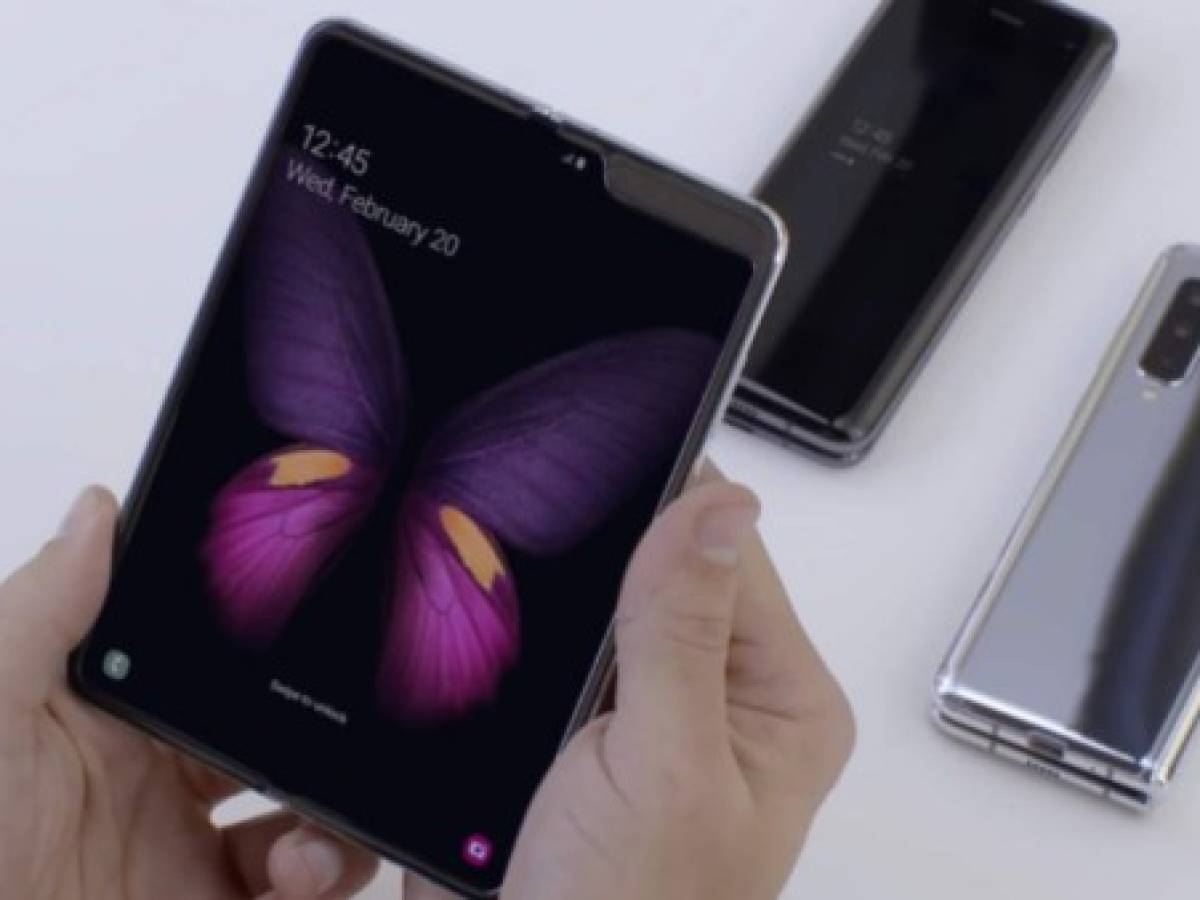 Galaxy Fold abre más posibilidades multitarea: usar dos teléfonos a la vez