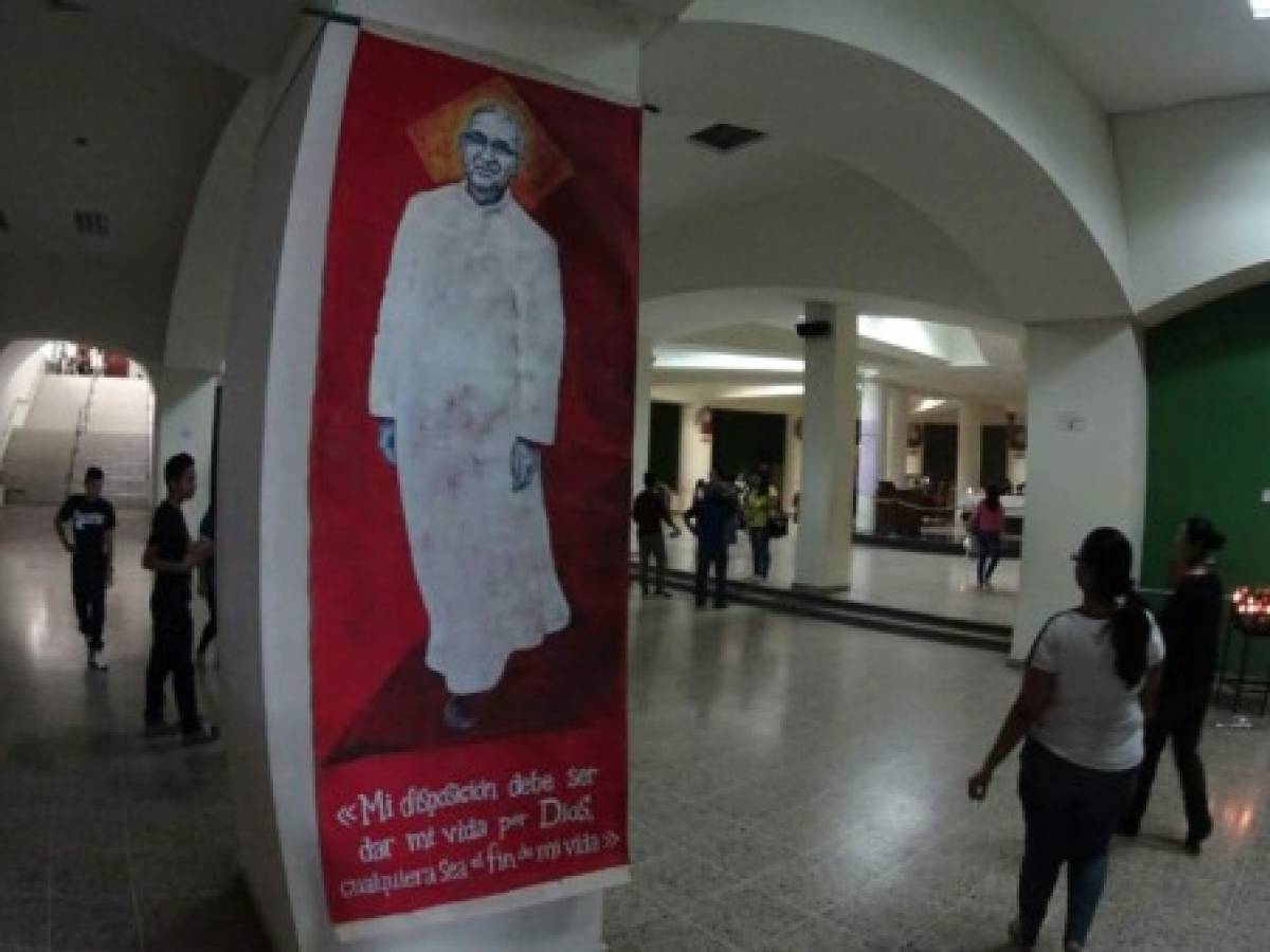 El Salvador: Reabren proceso por asesinato de monseñor Romero