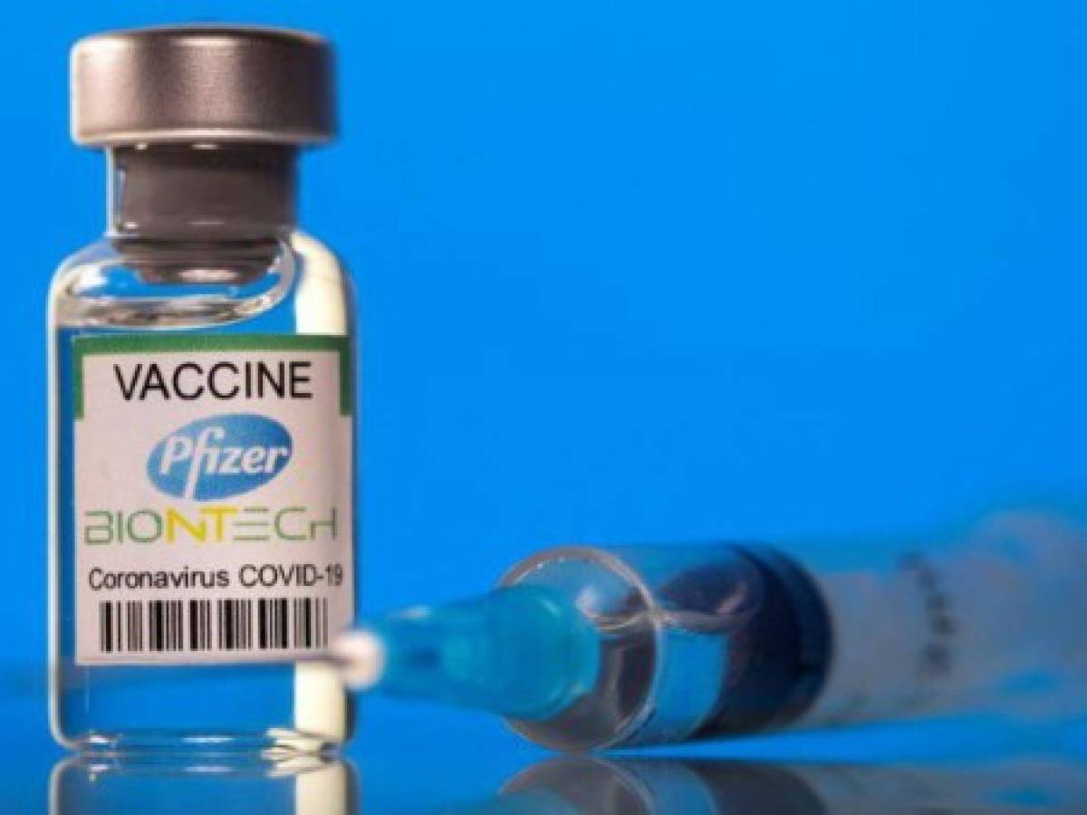 BioNTech ve probable que su vacuna COVID necesite nueva fórmula en 2022