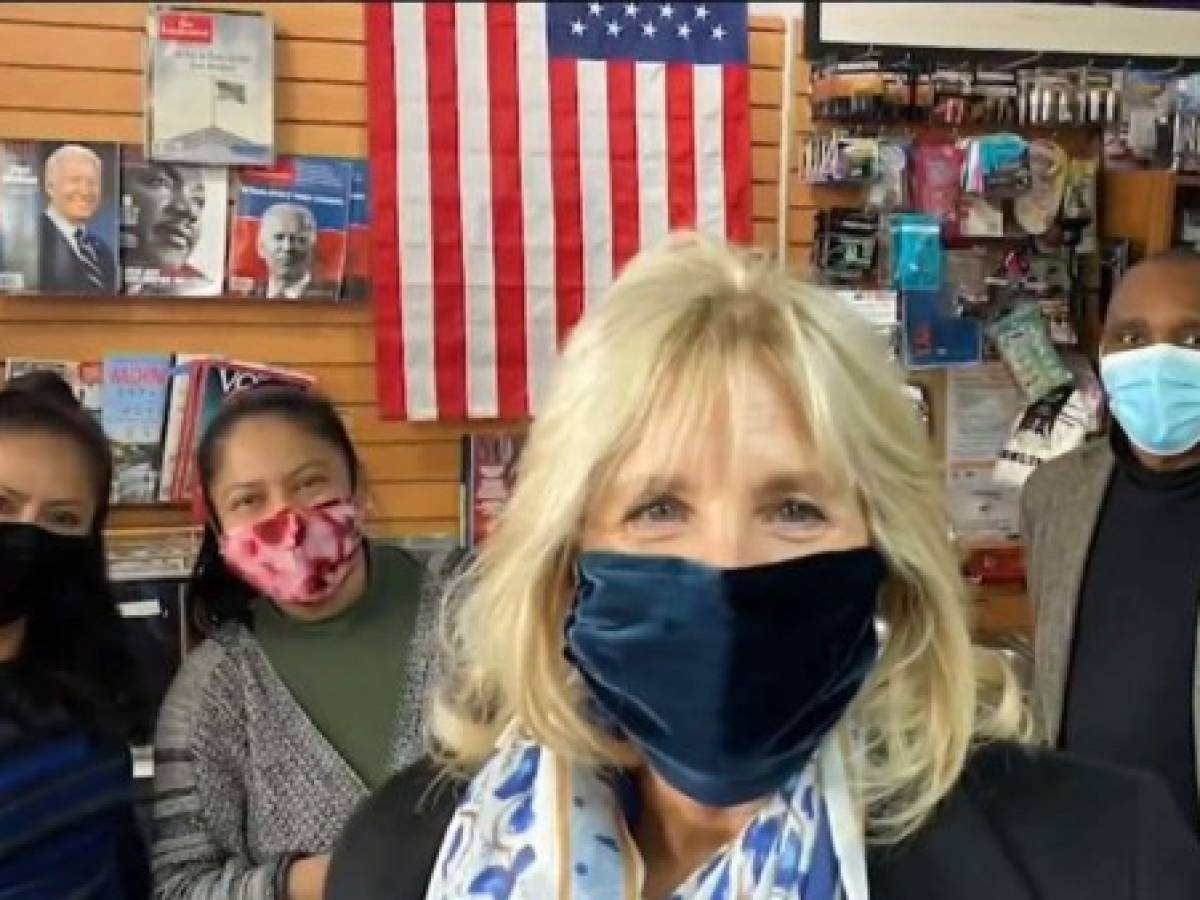 Jill Biden, primera dama de Estados Unidos, visita tienda de guatemalteca