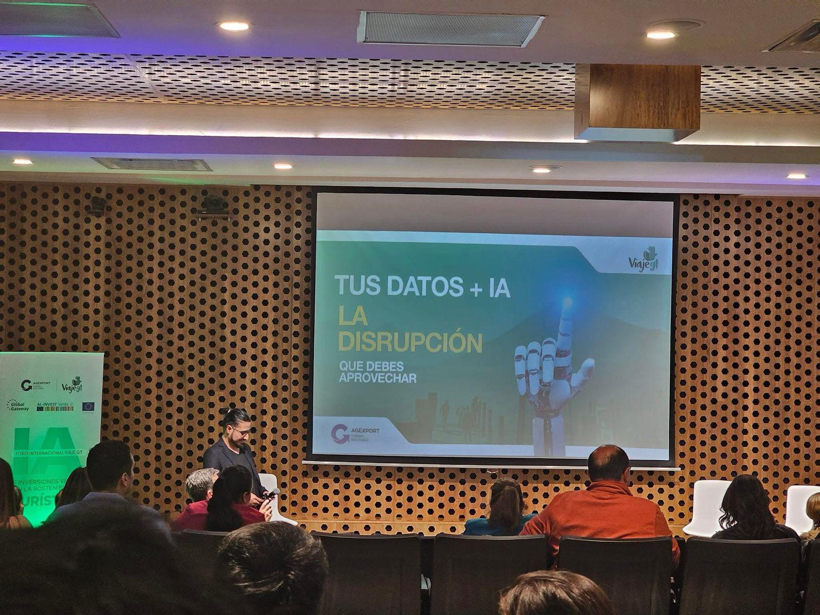La empresa guatemalteca Ciancoders lanzó FinanzIA, la primera solución de contabilidad automatizada con inteligencia artificial. Foto cortesía