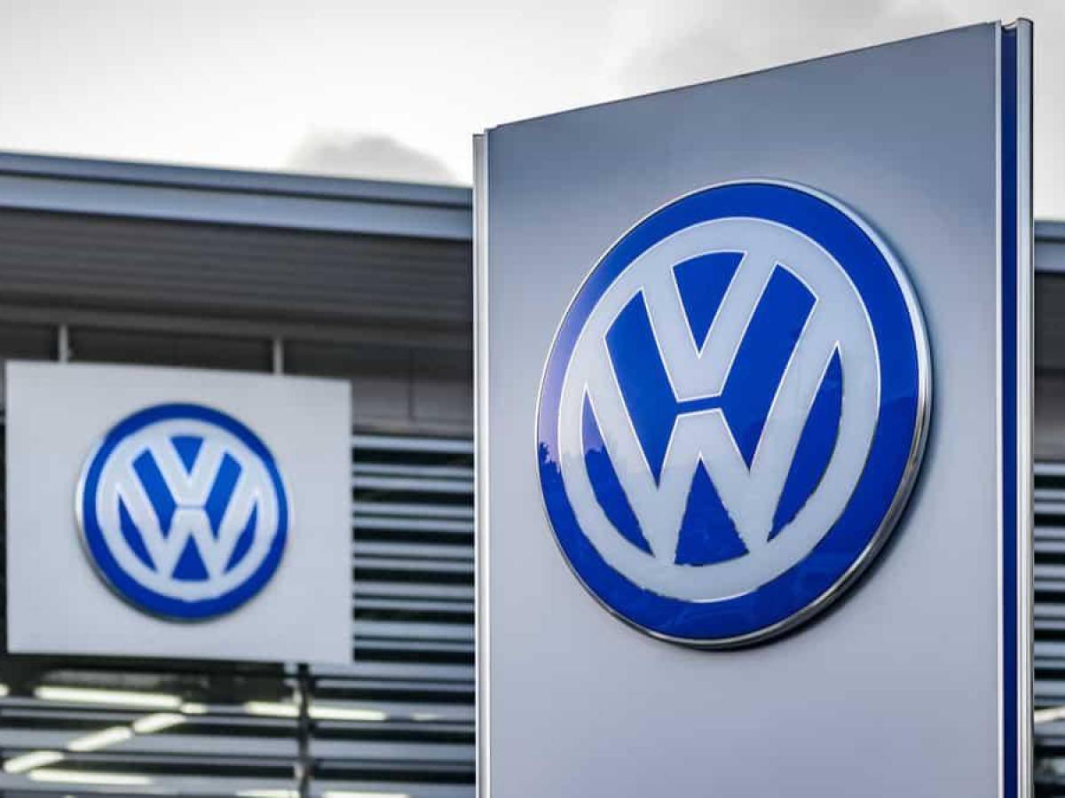 Volkswagen cae casi un 3% en la bolsa tras anuncio de salida de director ejecutivo