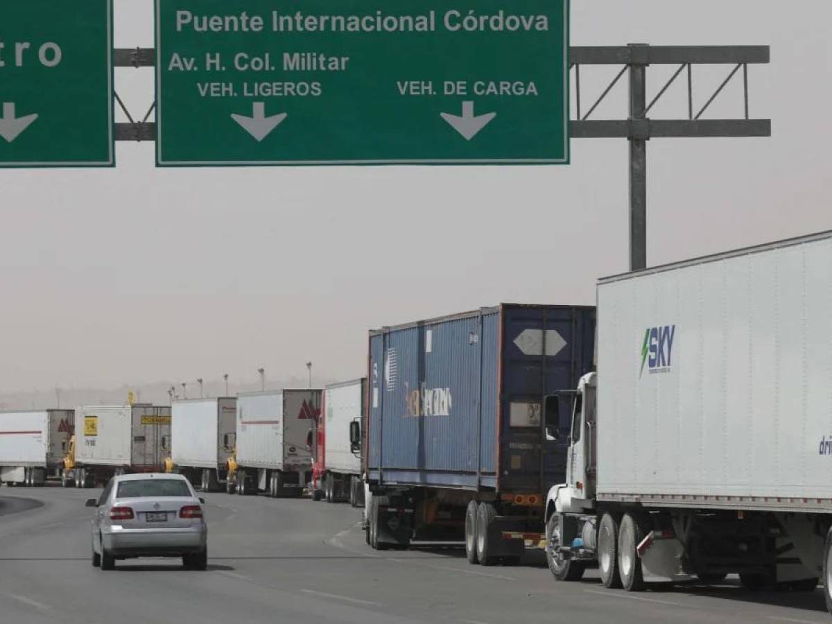 México: Negocios pierden US$8 millones al día por inspecciones a transporte en frontera con EEUU