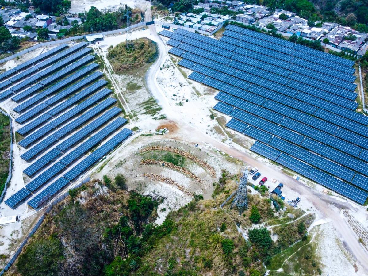 AES construye planta Ilopango Solar para empresa Green Planet Energy