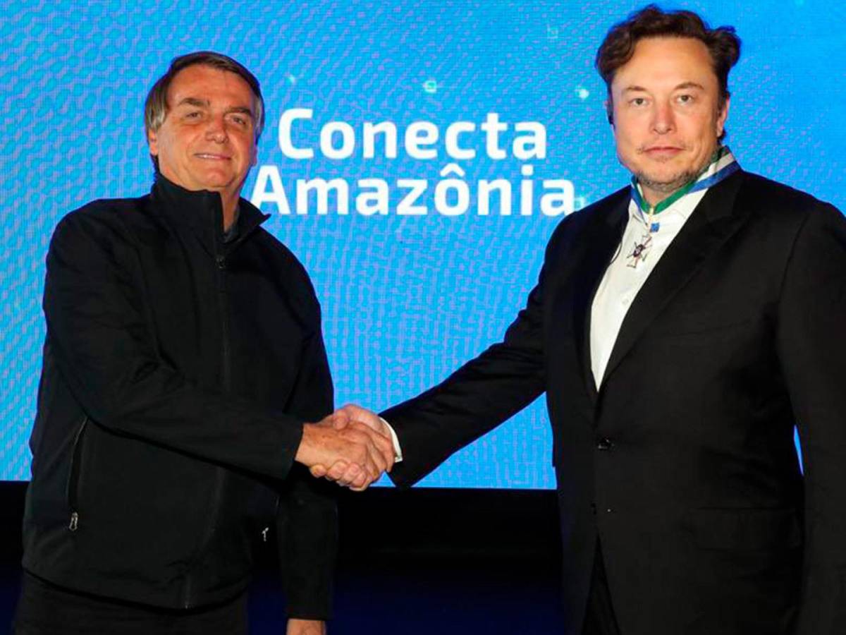 ¿En qué consiste el programa de conexión satelital que negociaron Bolsonaro y Musk?