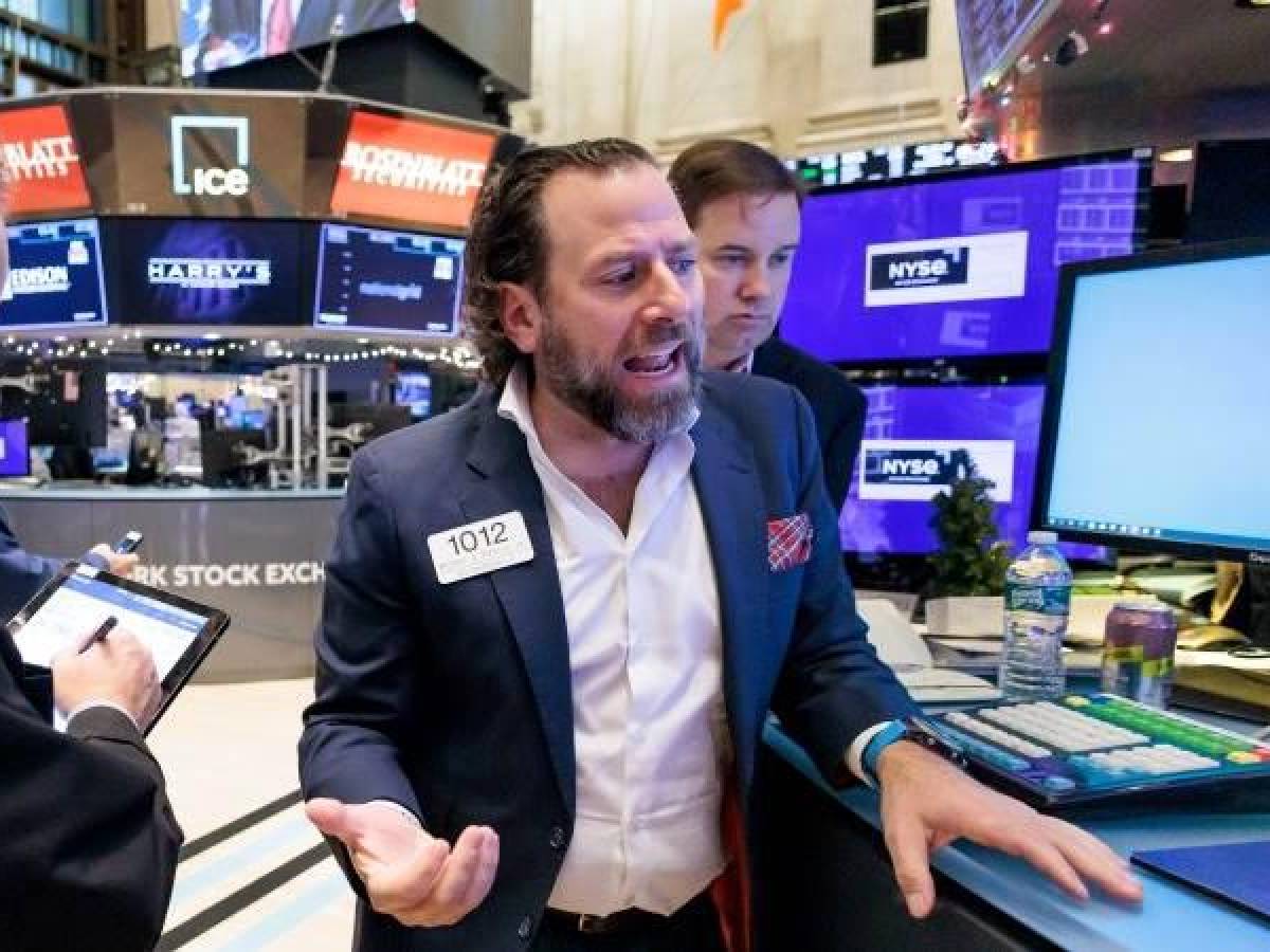 Wall Street termina en rojo en medio de preocupaciones por bancos regionales