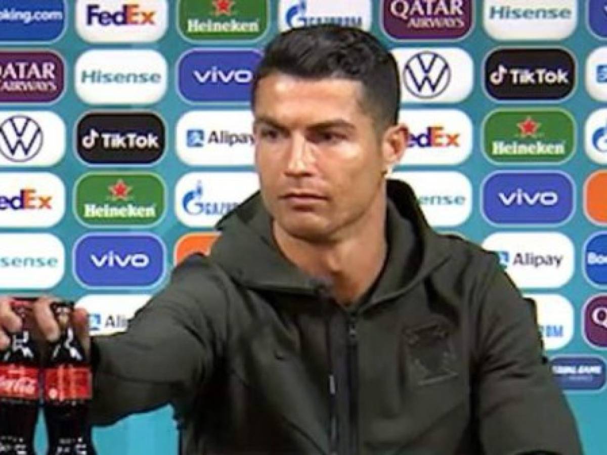 El gesto de Cristiano Ronaldo provocó un derrumbe millonario en las acciones de Coca-Cola