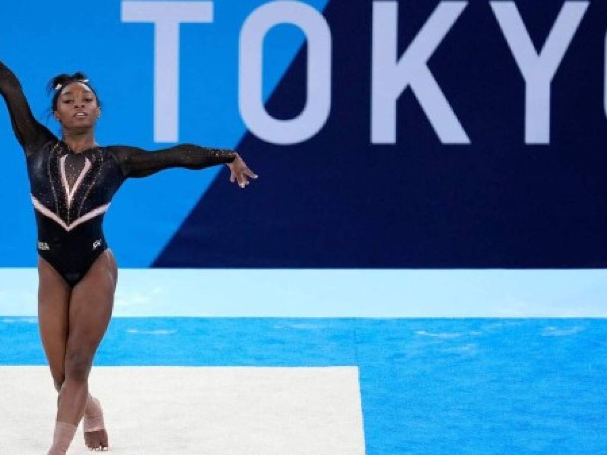 Simone Biles renuncia por completo a Tokio 2020