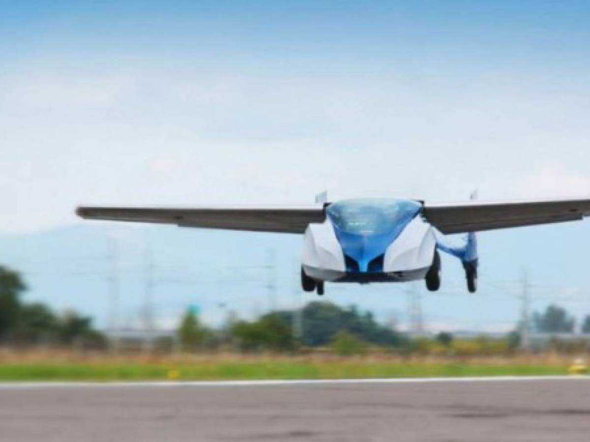 AeroMobil, el auto volador.
