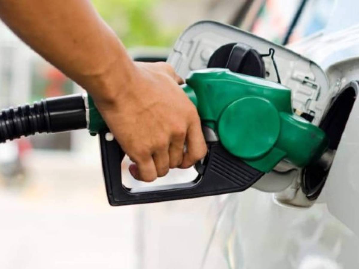 Industriales de Costa Rica piden congelamiento de impuestos en combustibles  