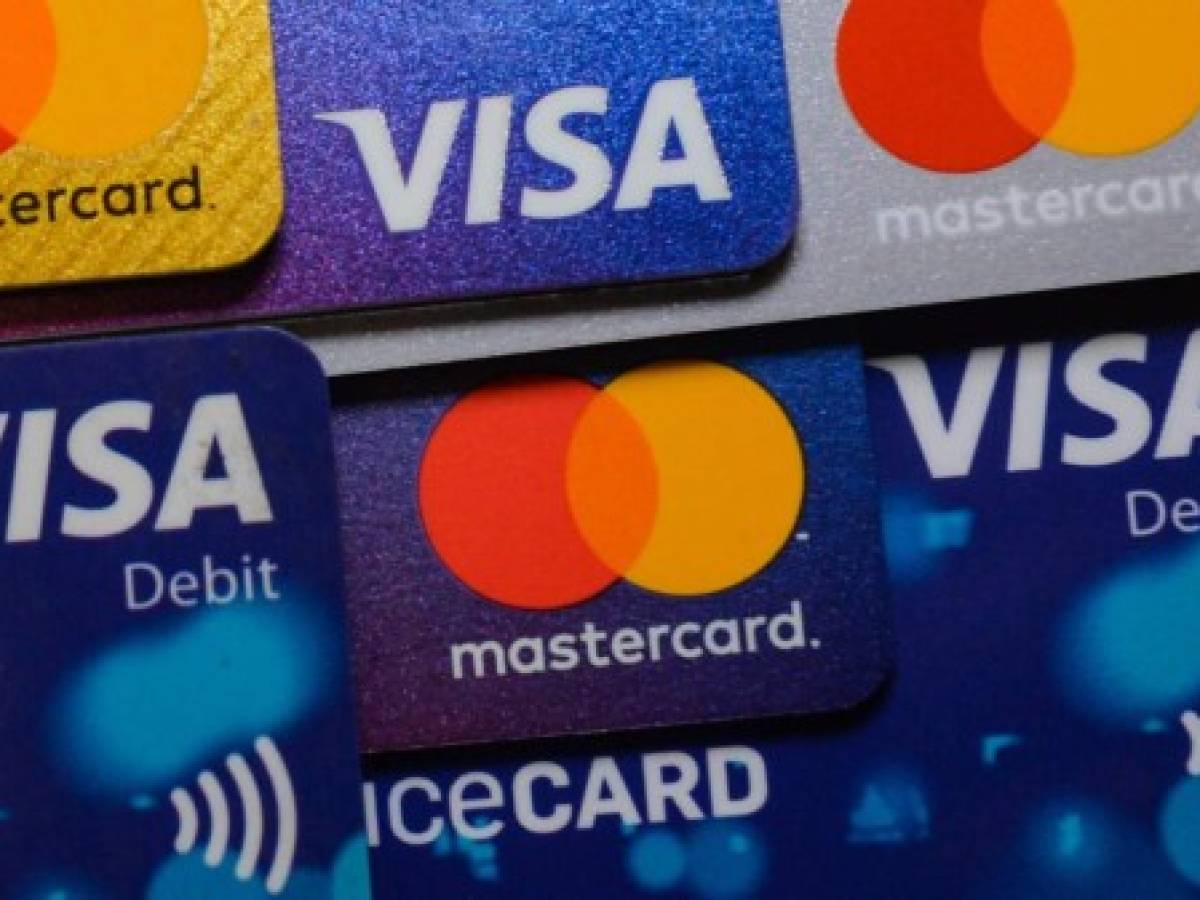 Visa y Mastercard impiden a bancos rusos usar su red de tarjetas de crédito
