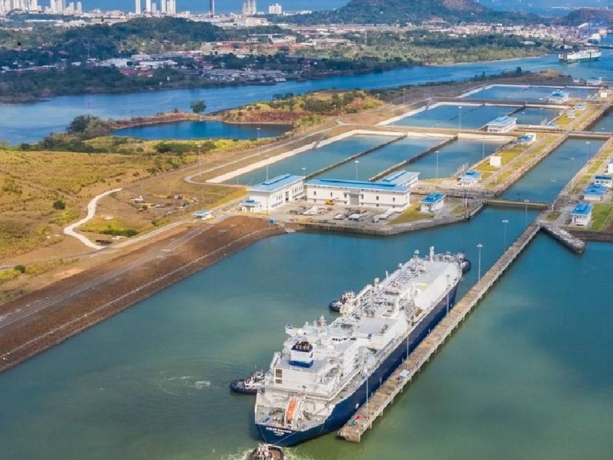 Moody's: Restricciones del Canal de Panamá encarecerán precios de la cadena de suministro