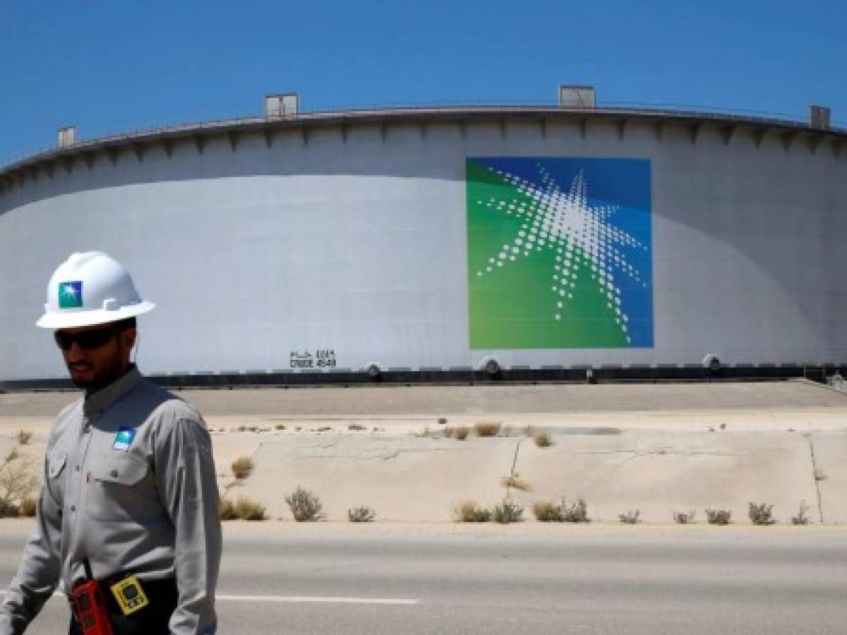 Aramco, la petrolera más grande del mundo, arranca su venta 'jumbo' de bonos