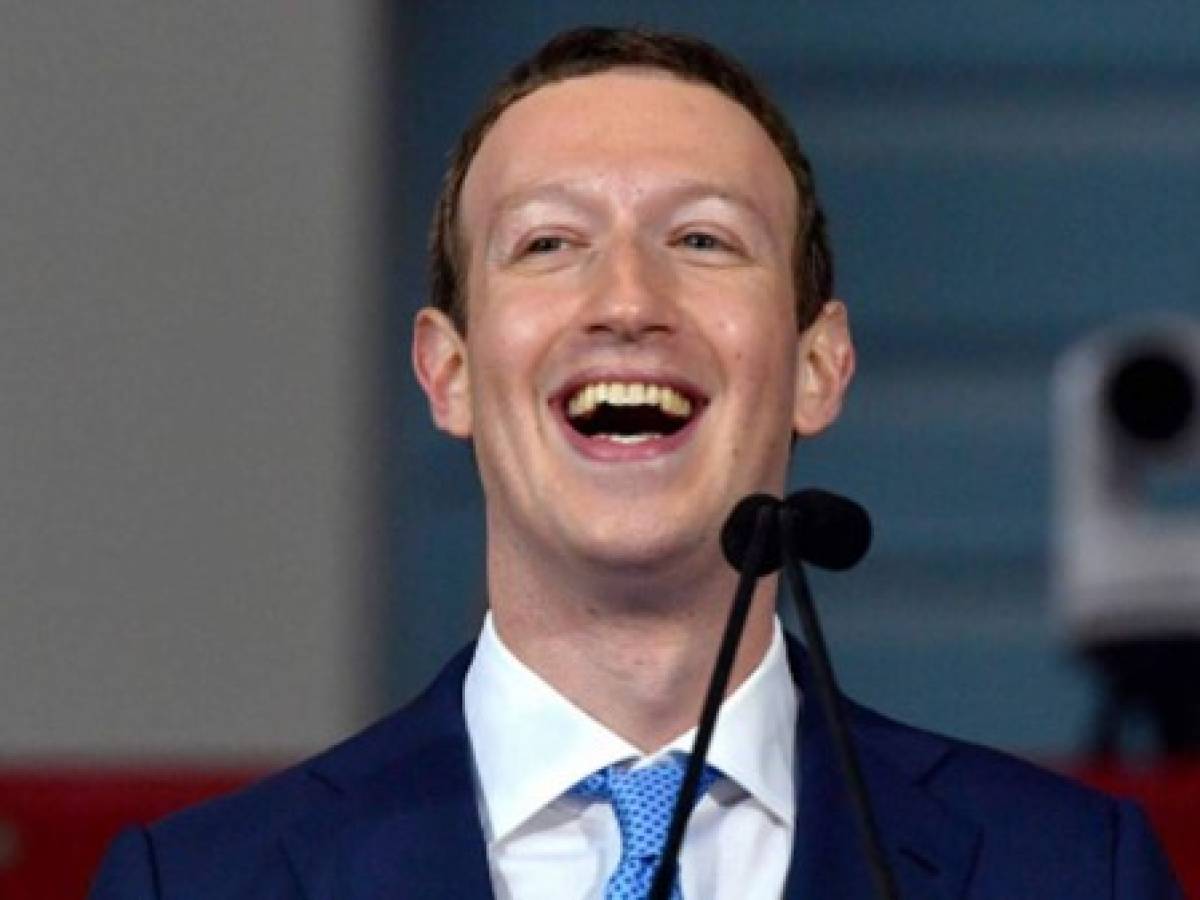 Zuckerberg busca personal para su proyecto filantrópico
