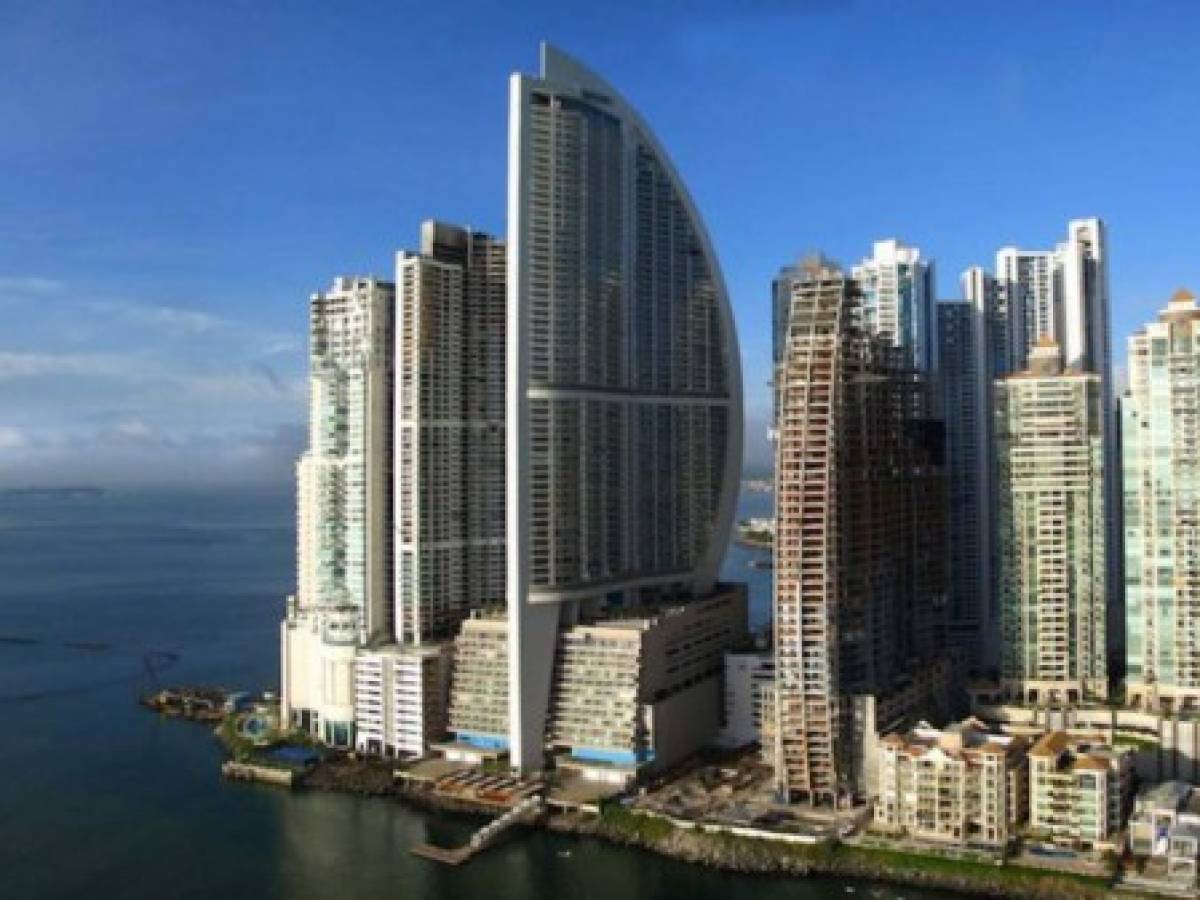 Jueza panameña denuncia amenazas de abogados del hotel Trump