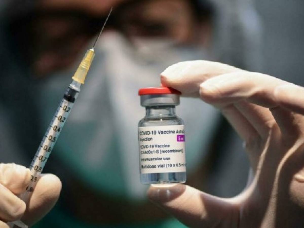 Protección anticovid cae considerablemente seis meses después de la vacuna
