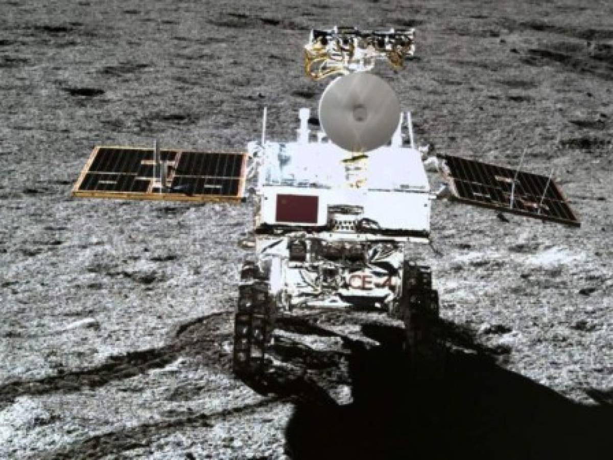 El rover chino Yutu-2 supera 300 metros en la cara oculta de la Luna