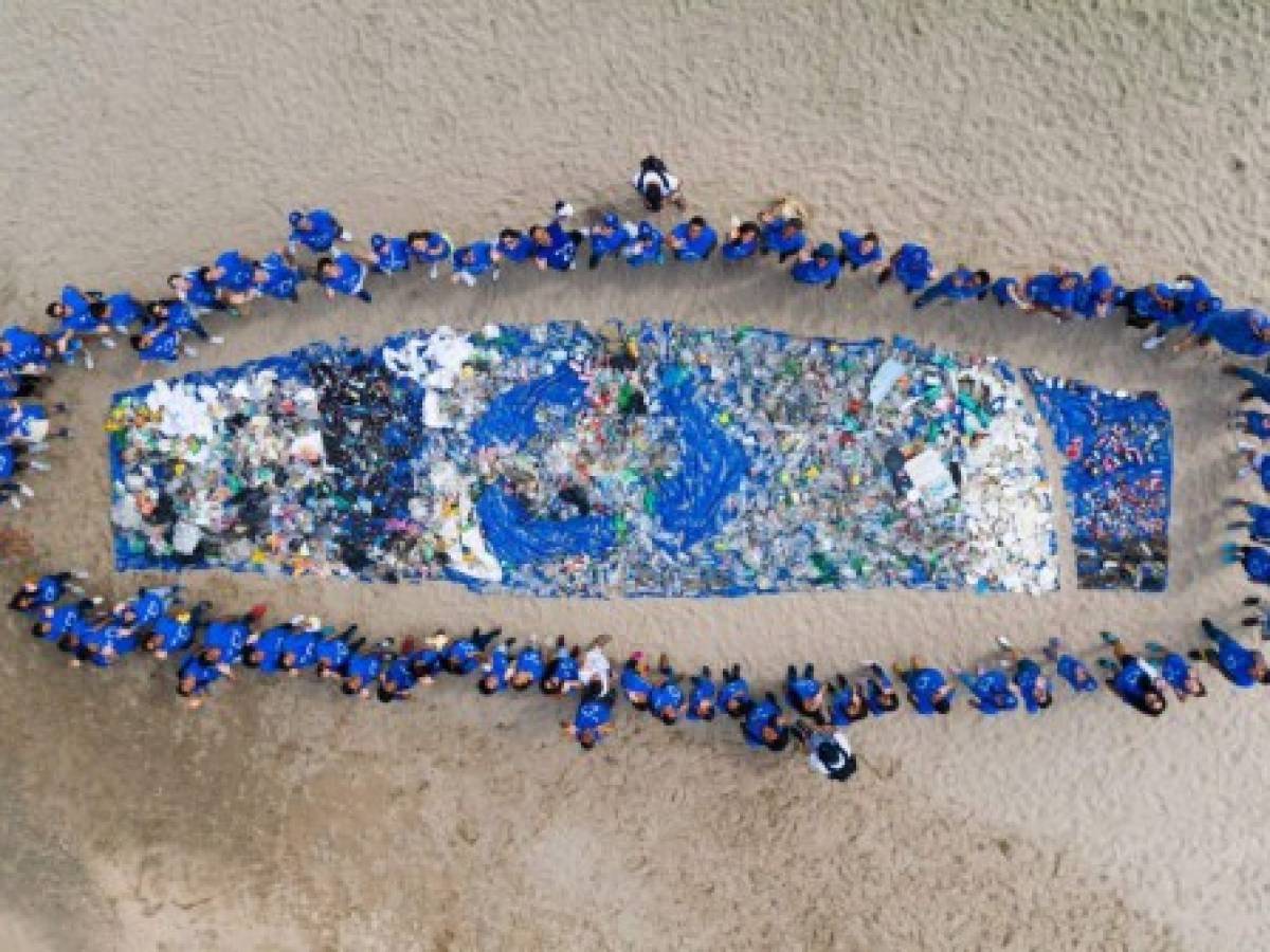 Costa Rica: Lanzan primera botella de champú con plástico recolectado en playas