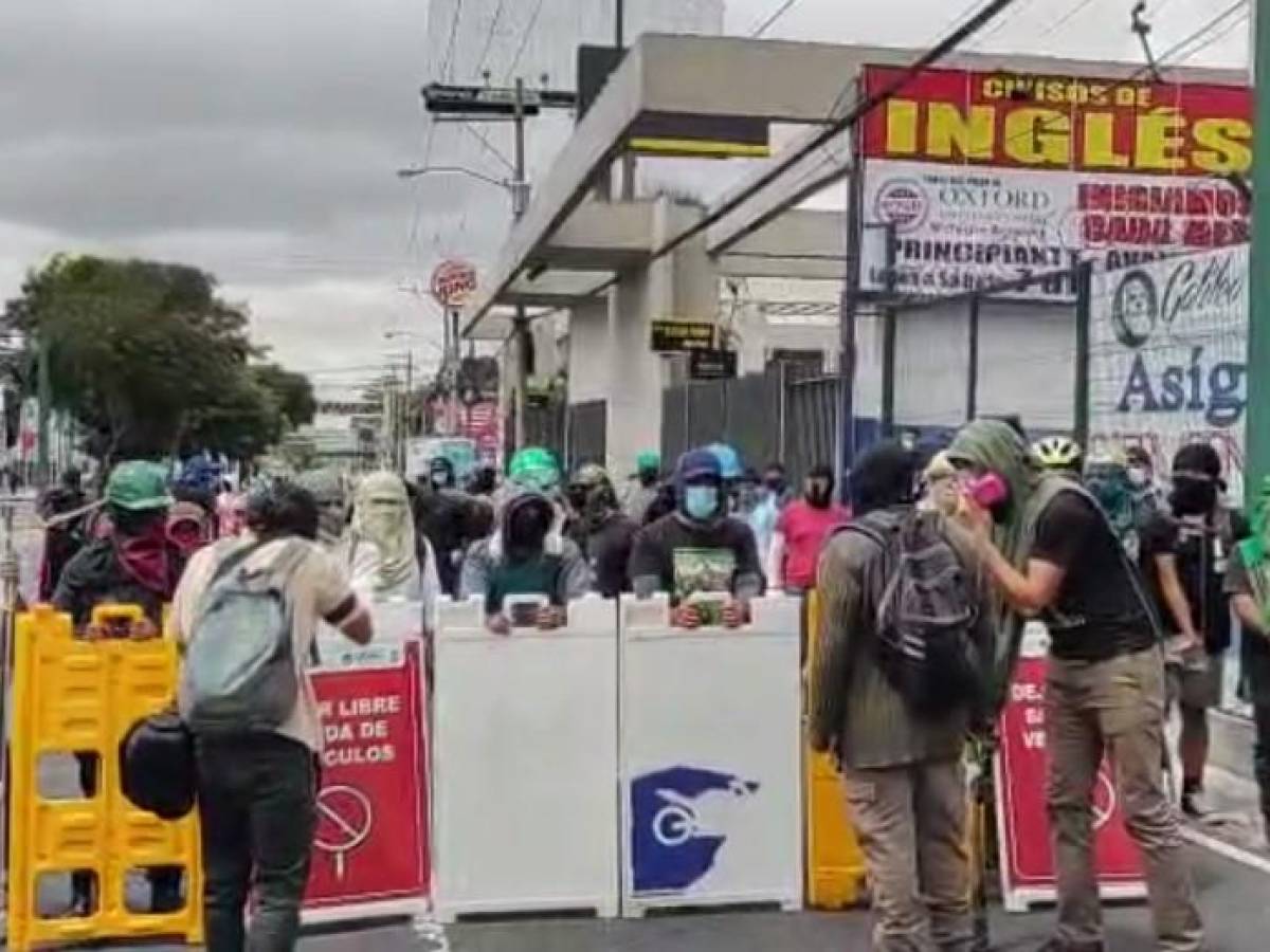 Guatemala: Manifestantes bloquean varios puntos del país