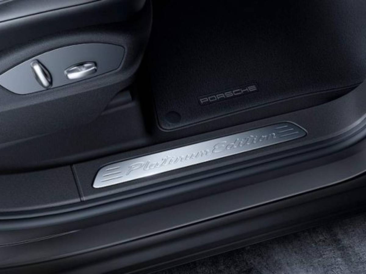 Porsche lanza en El Salvador la Cayenne Platinum Edition