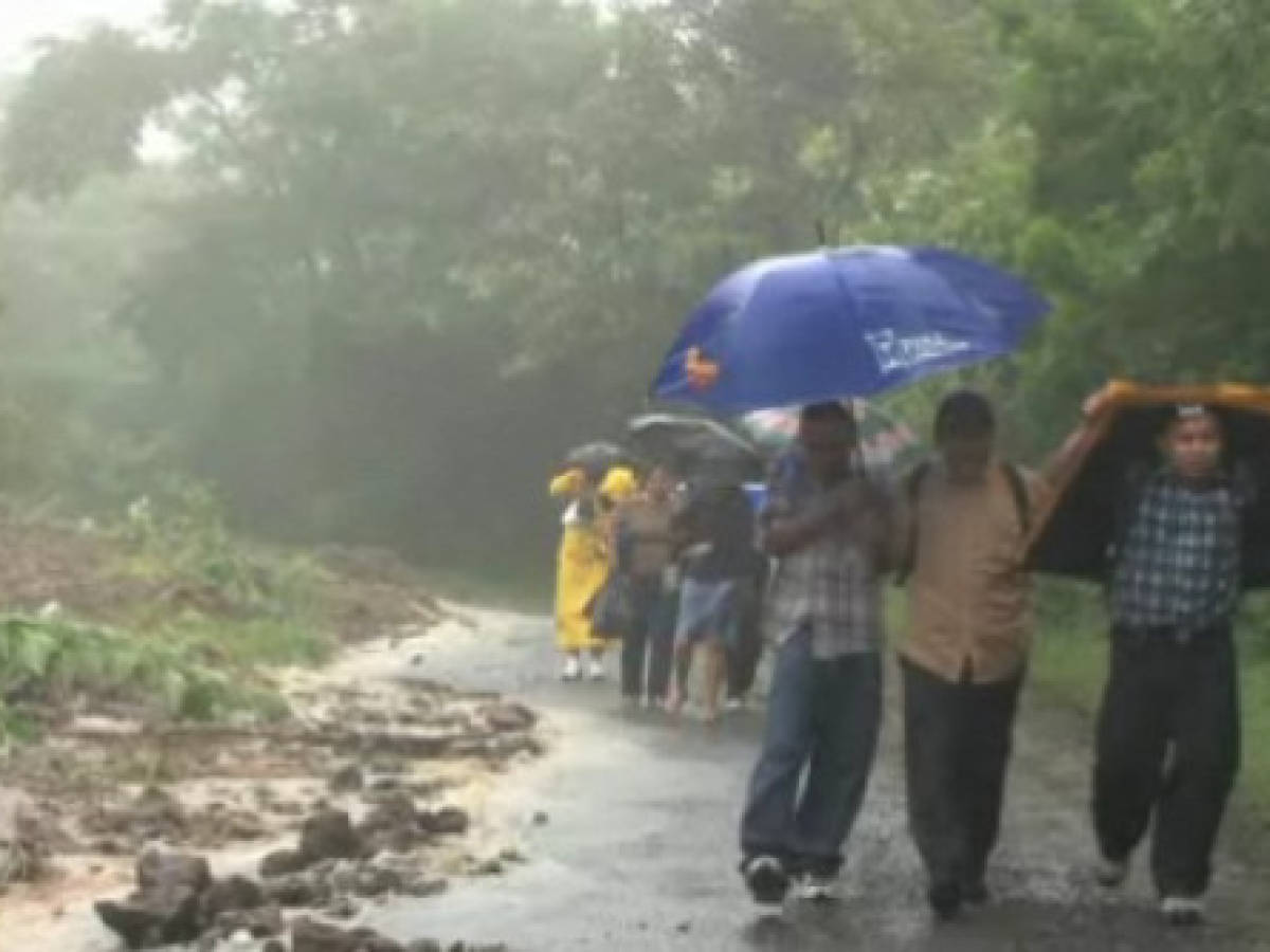 El Salvador: cayó más agua que durante el Mitch