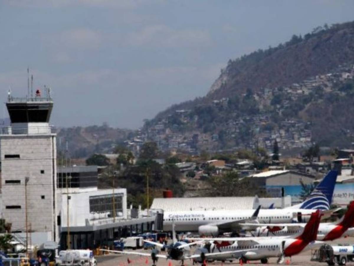 Cancelan vuelos en el Aeropuerto Toncontín debido al huracán Iota