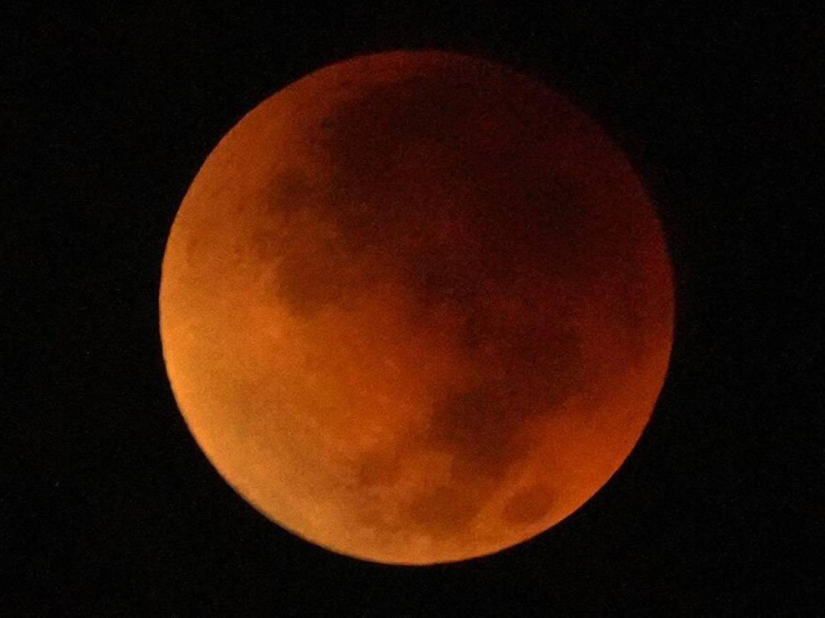 Centro y Sudamérica se tiñeron de rojo de la Luna eclipsada