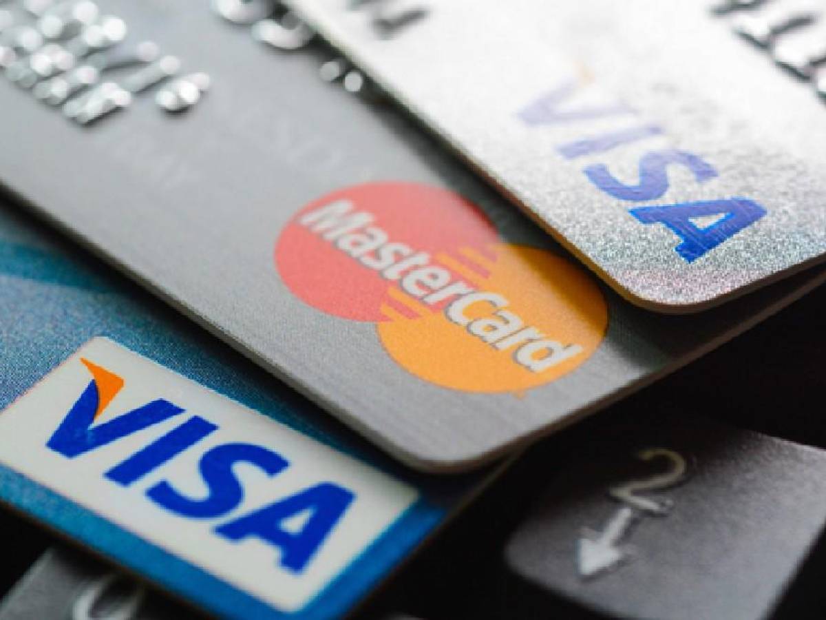 Mastercard niega planes para aumentar las tarifas de las tarjetas de crédito