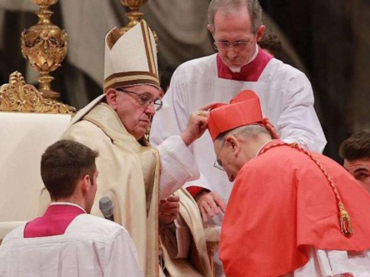 El papa Francisco deja su huella con la investidura de 13 nuevos cardenales