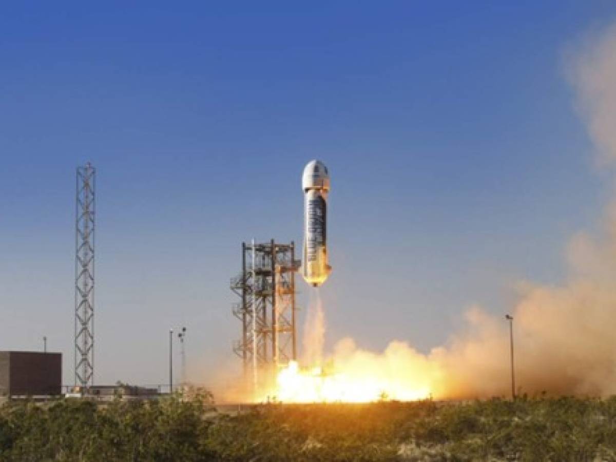 Jeff Bezos contra Elon Musk en una carrera espacial fascinante