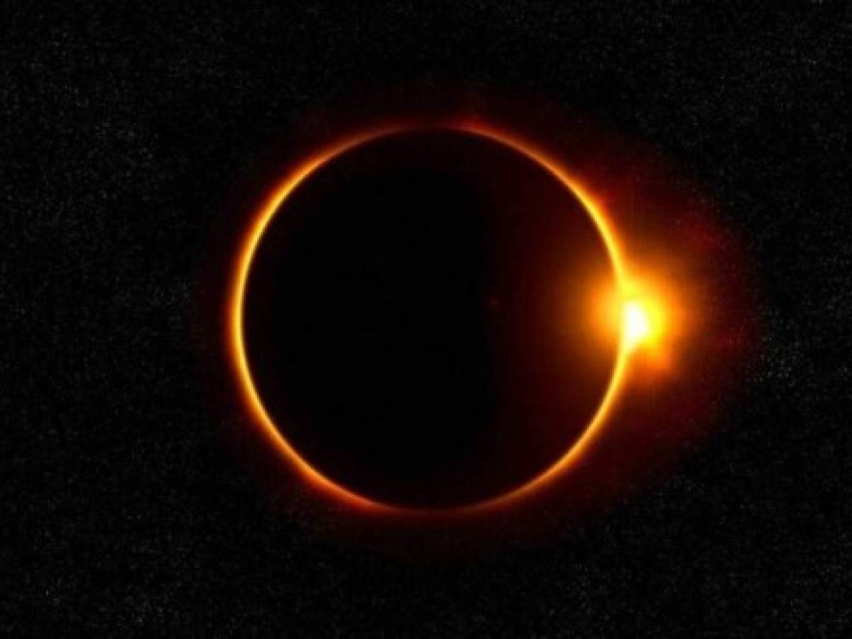 Eclipse solar parcial sobre el hemisferio norte