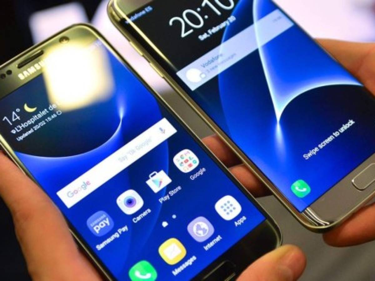 Mientras Apple cae en un bache, Samsung logra más ventas
