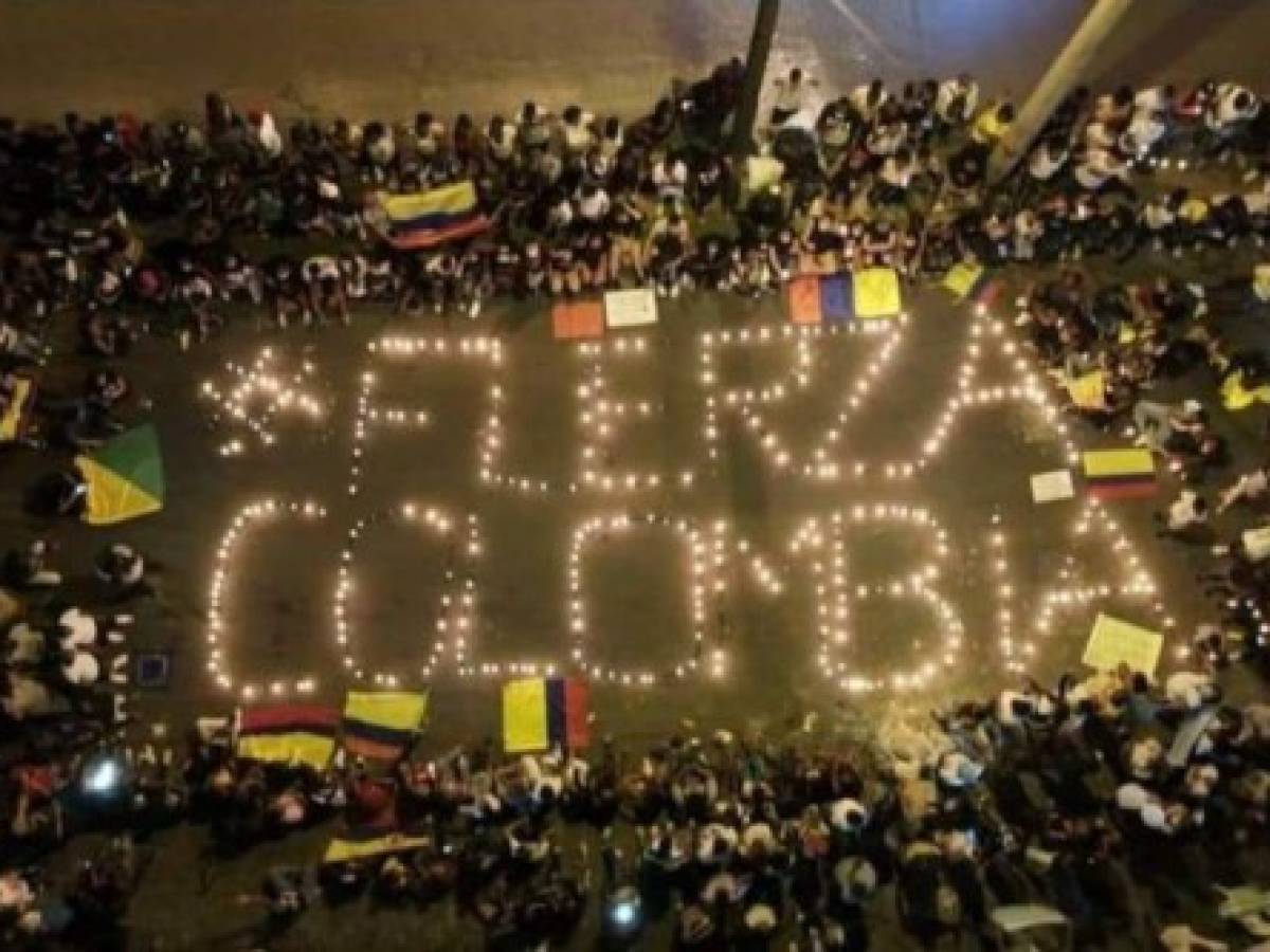 Colombia: 21 muertos y más de 800 heridos en protestas anti reforma fiscal