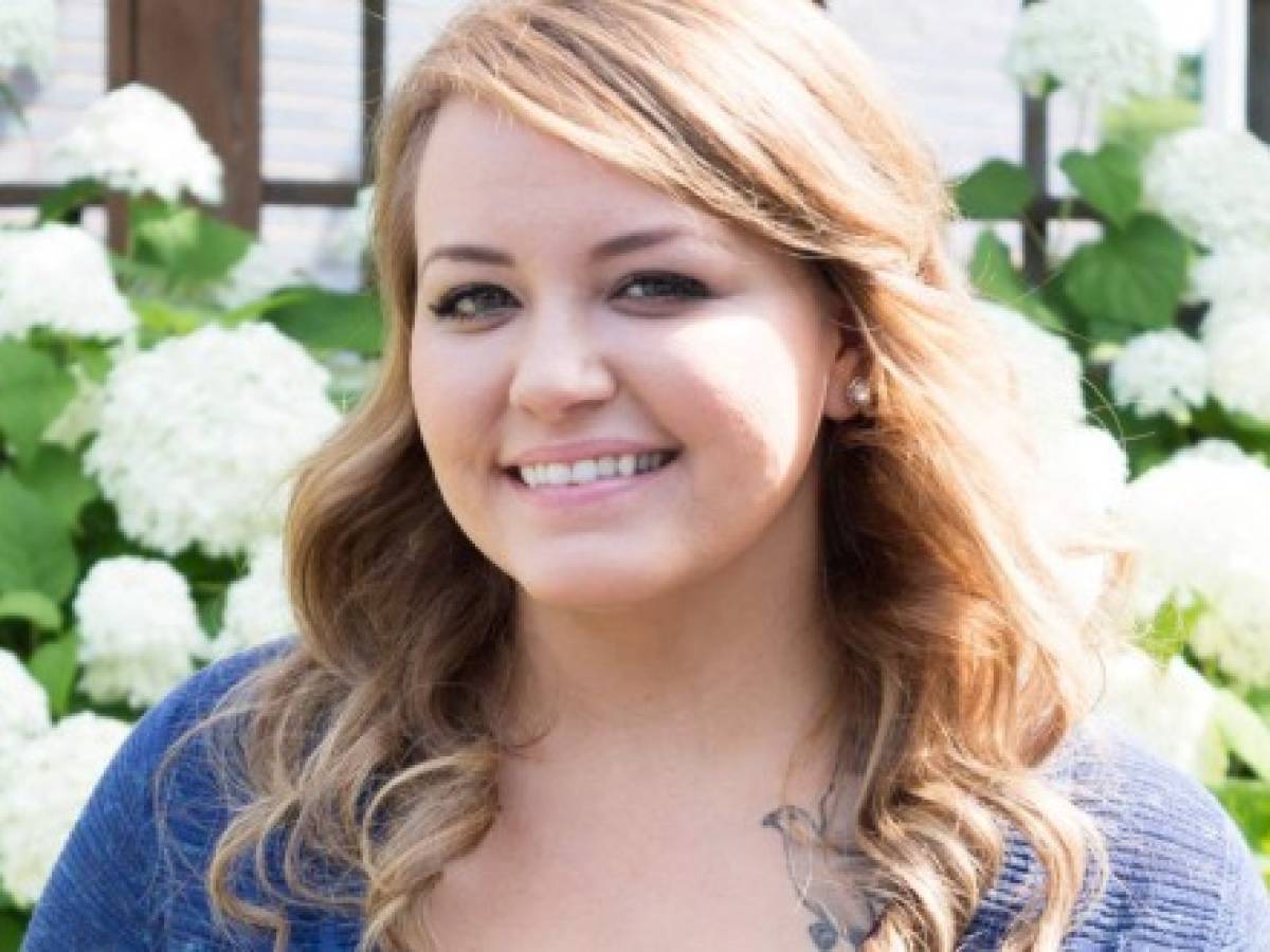 Anna Todd, autora que se enriquece con el social media