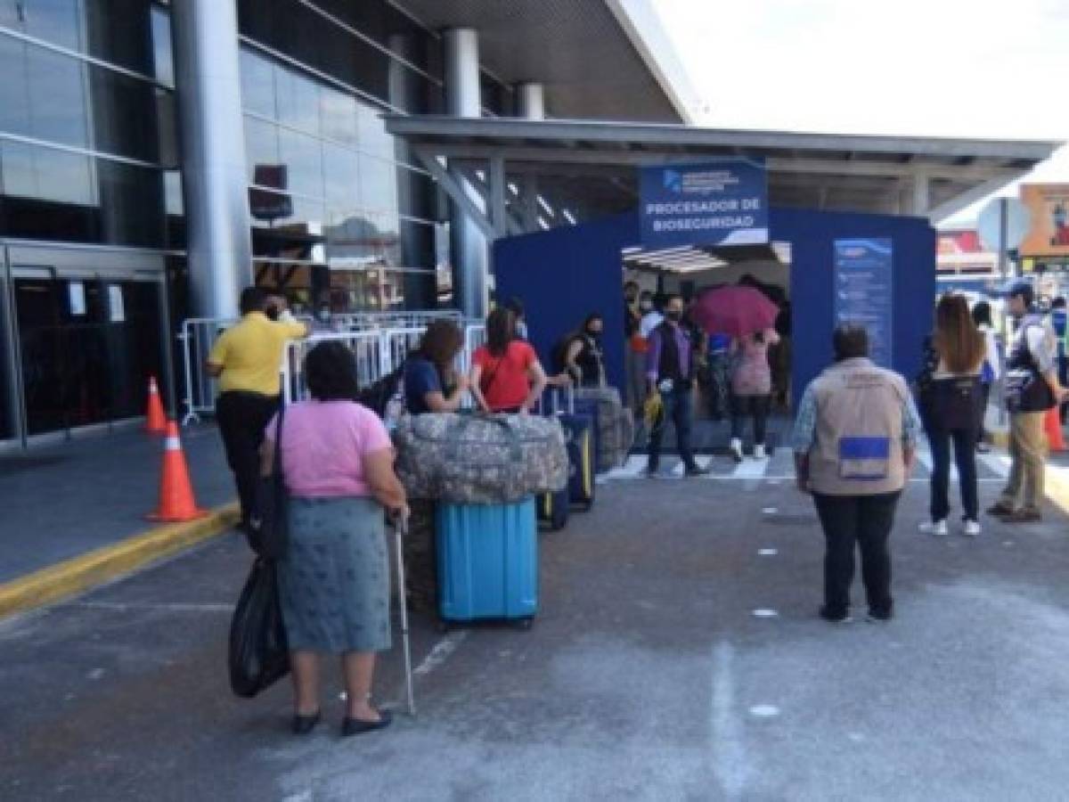 Honduras: Aeropuertos de Tegucigalpa, La Ceiba y Roatán vuelven a trabajar tras suspensión por Eta