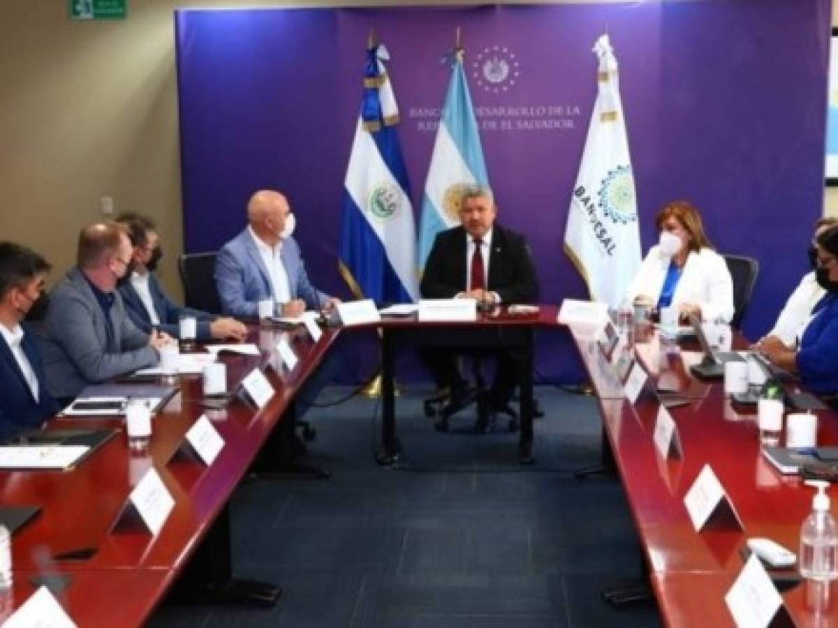 Empresarios argentinos exploran hacer inversiones en El Salvador