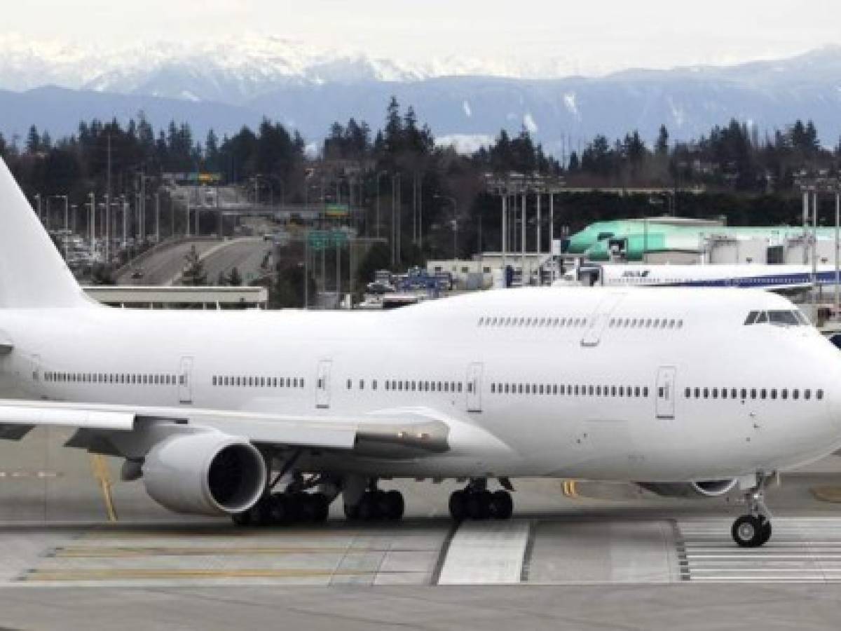 El Boeing 747, primer gigante del cielo, vuela en EEUU por última vez