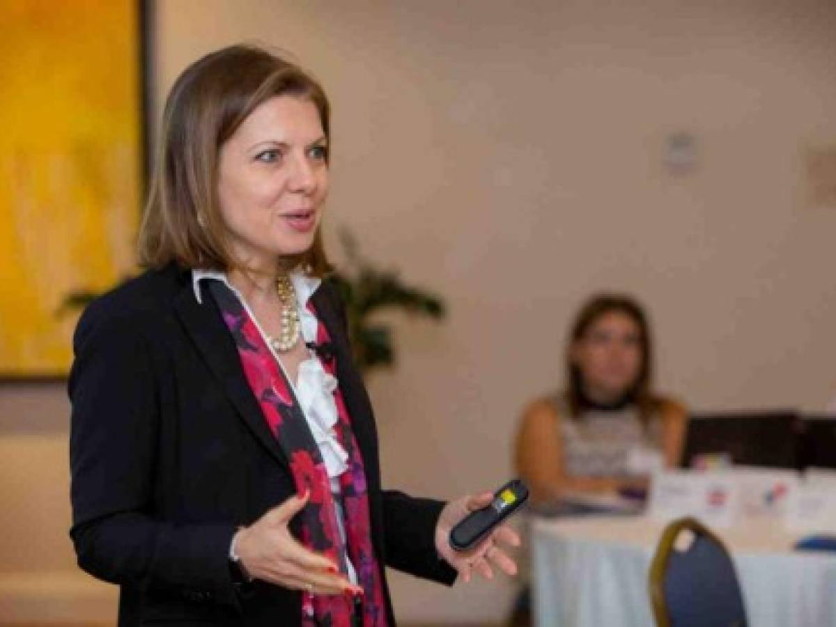 Camelia Ilie-Cardoza, la académica que marca la pauta en INCAE
