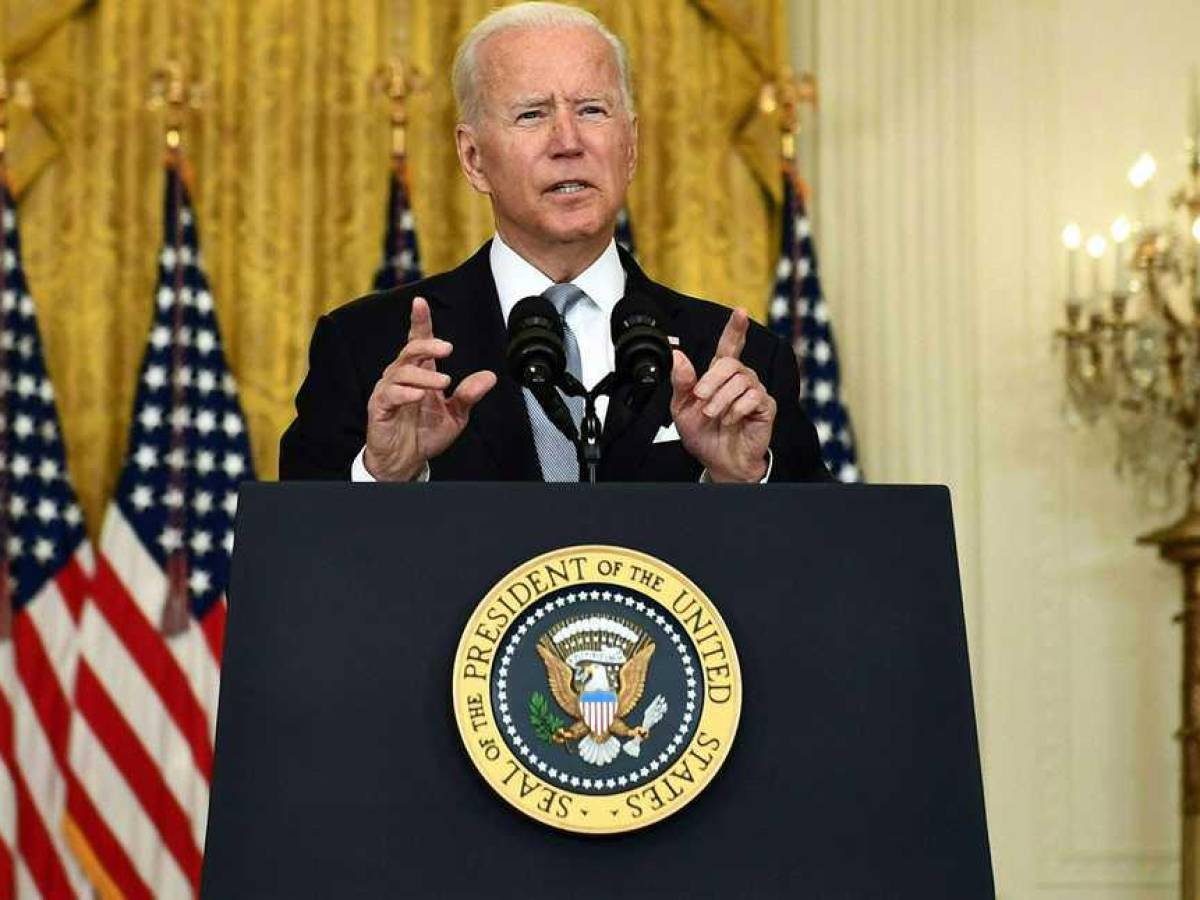 Biden llama a defender el derecho al aborto en las urnas en EEUU