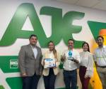 <i>AJE Nicaragua recibe reconocimiento global de Ecolab R3 por sus avances en eficiencia operativa y sostenibilidad. Foto de cortesía</i>