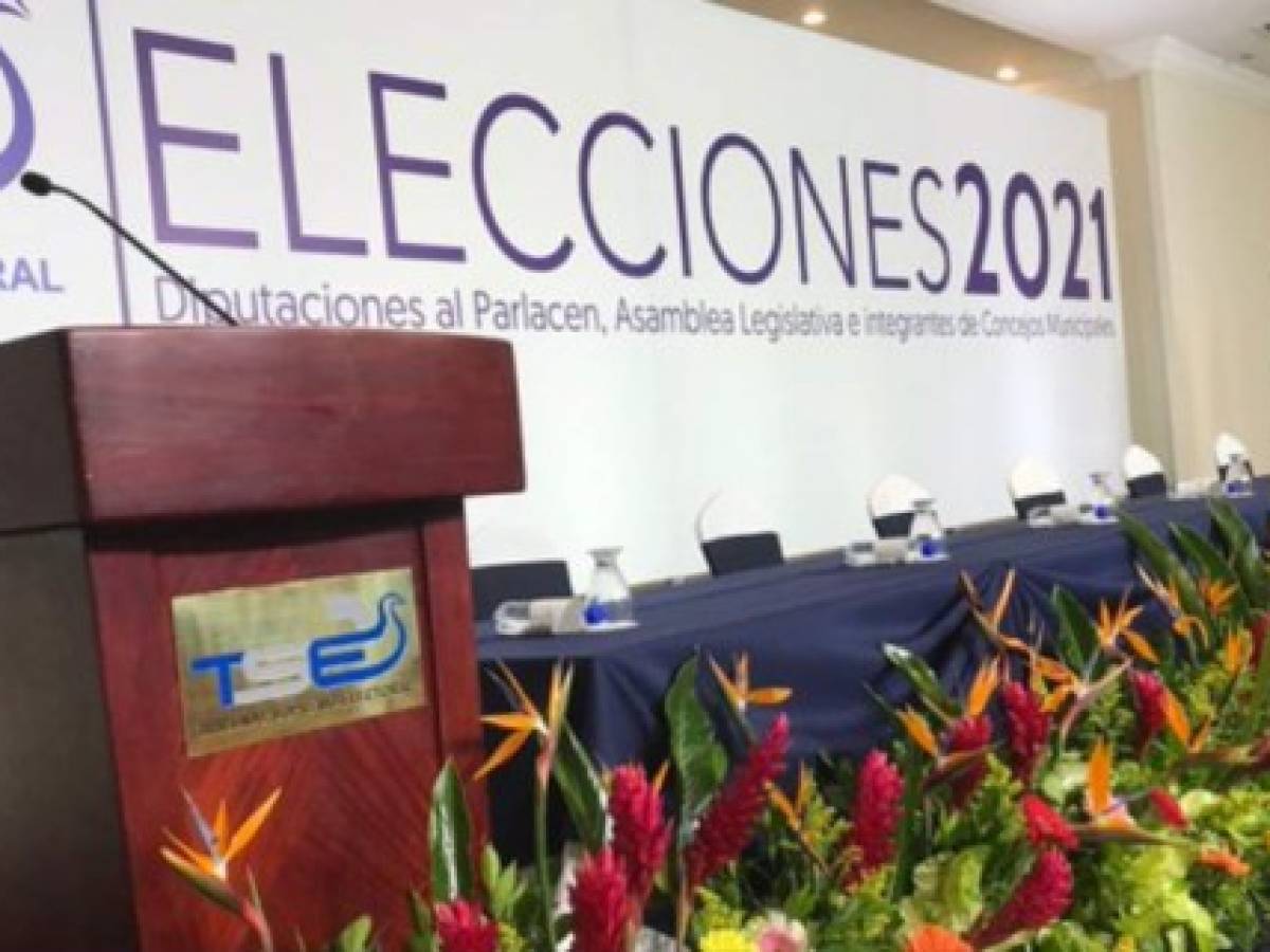 El Salvador convoca elecciones legislativas y municipales en febrero