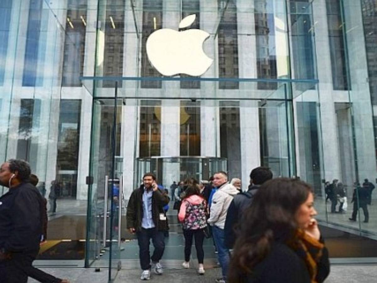 Apple se estrena en el Dow Jones de Industriales