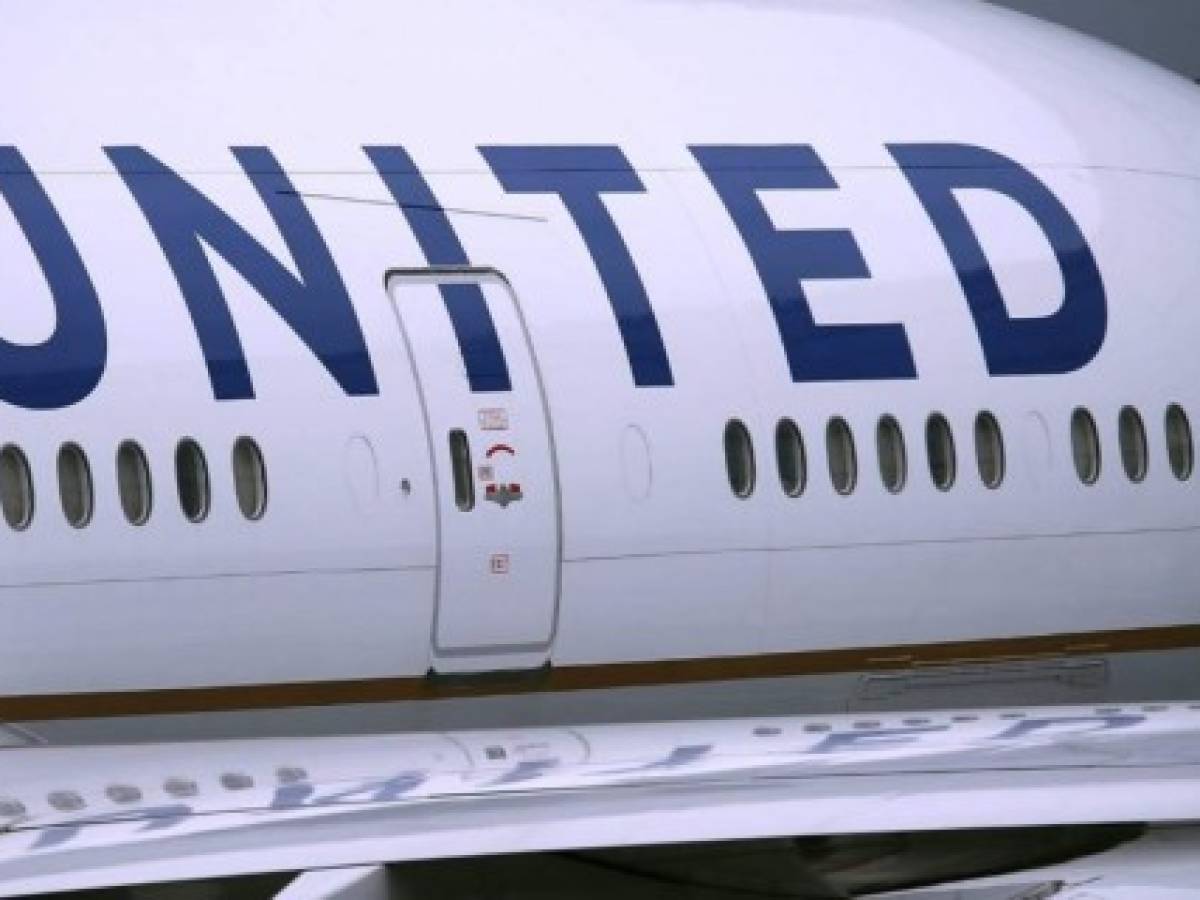 Documentar maletas en United Airlines ahora será más caro