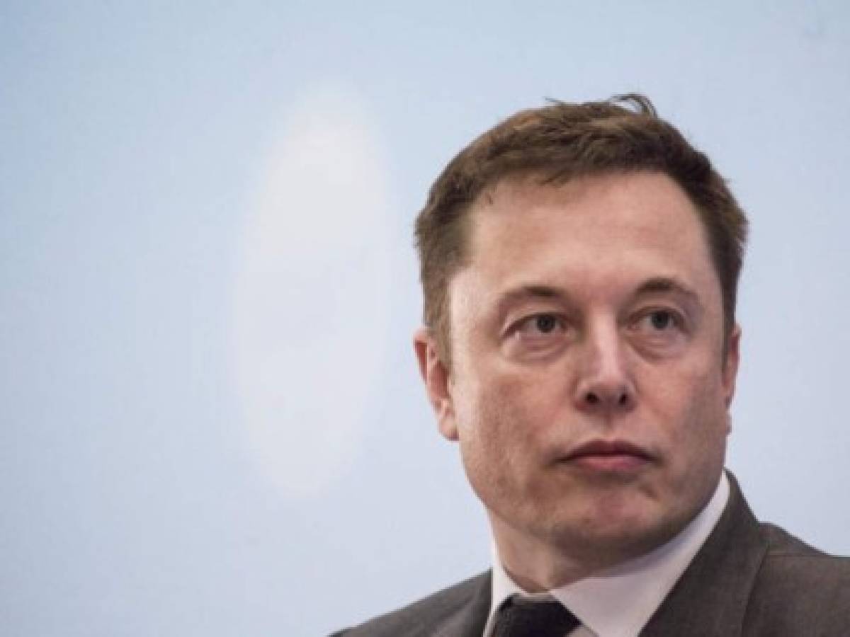 Elon Musk: Las redes sociales y la inteligencia artificial deben ser reguladas