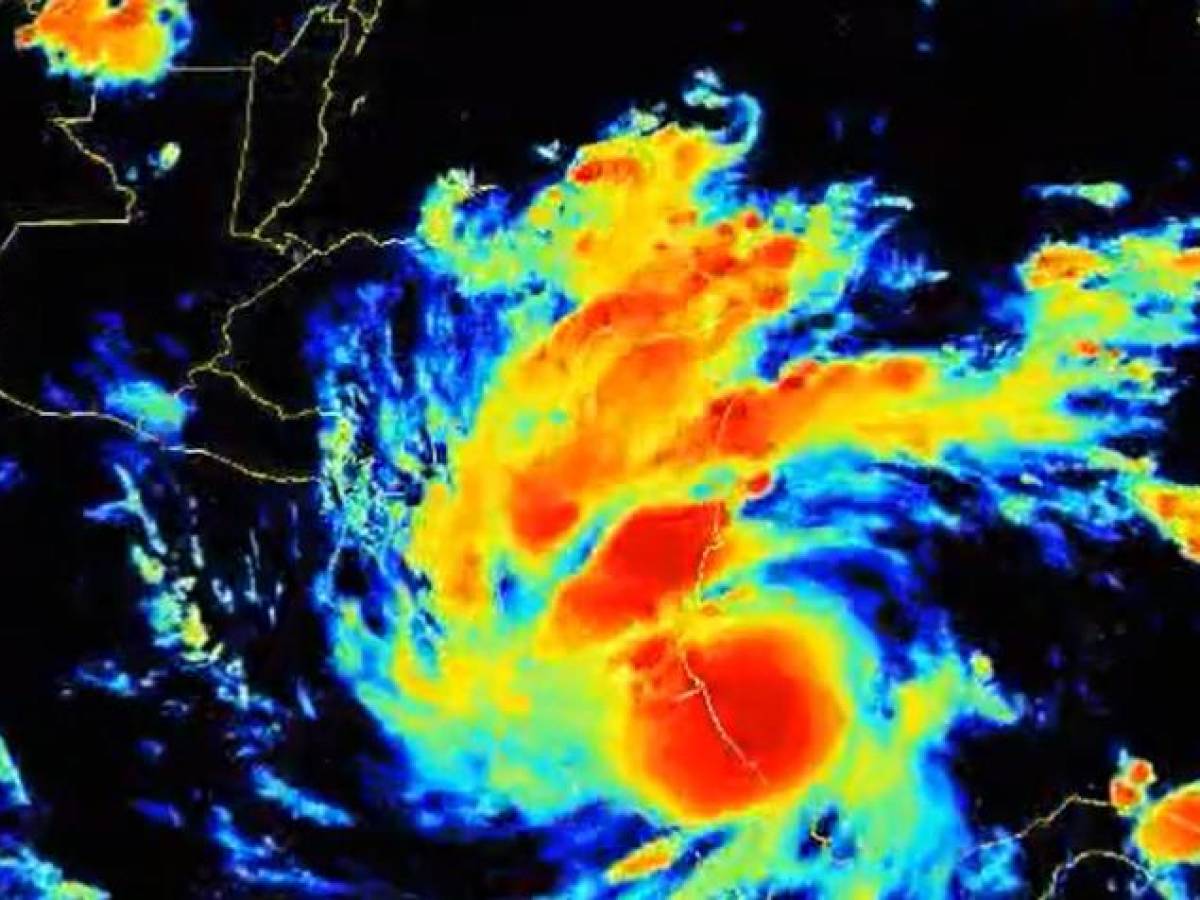 Bonnie toca tierra en el Caribe entre Nicaragua y Costa Rica, con lluvias