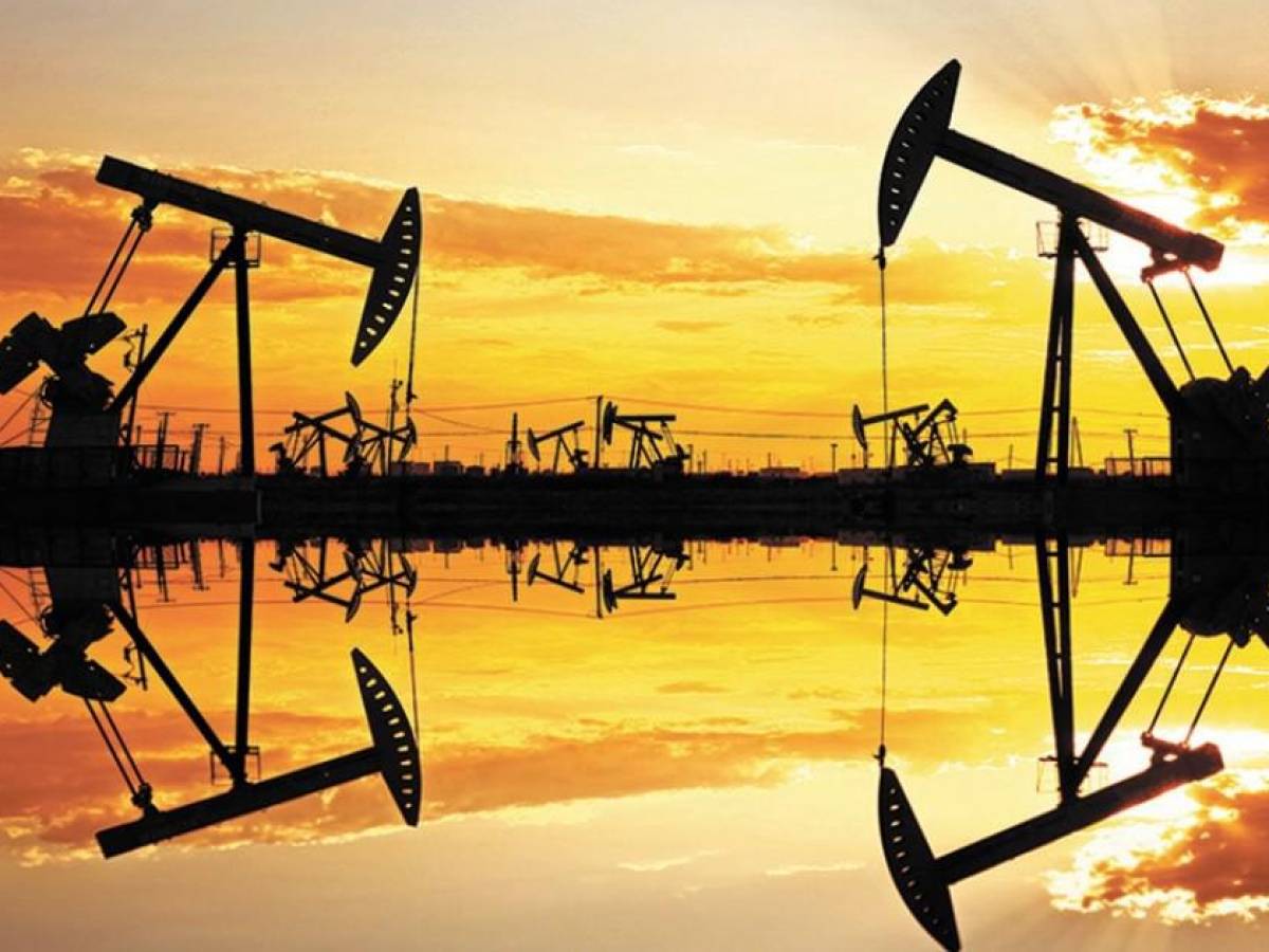 OPEP+ aumentará la producción de petróleo para frenar la subida de precios